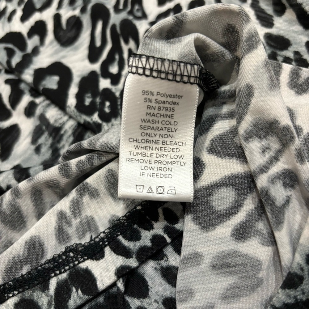 Susan Graver 3X Top liquid knit animal print black white - Picture 10 of 10